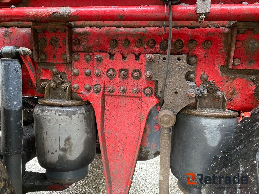 Camión multibasculante Lastväxlare Tridem Volvo  FH 480-37 8 x4