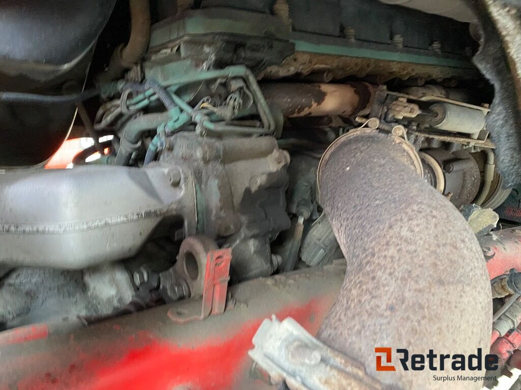 Camión multibasculante Lastväxlare Tridem Volvo  FH 480-37 8 x4