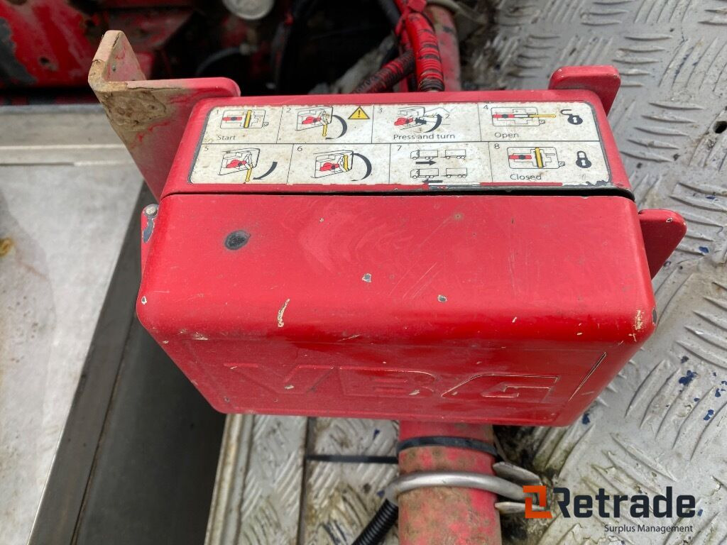 Camión multibasculante Lastväxlare Tridem Volvo  FH 480-37 8 x4