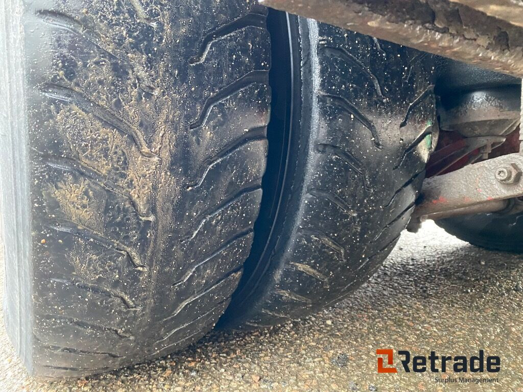 Camión multibasculante Lastväxlare Tridem Volvo  FH 480-37 8 x4