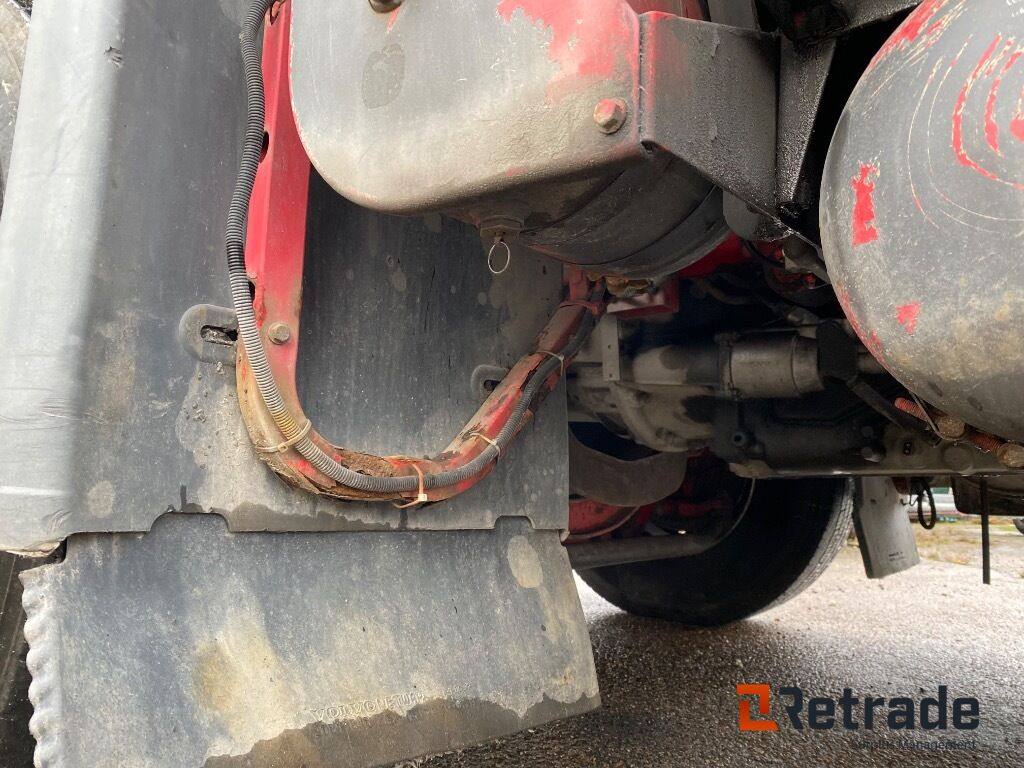Camión multibasculante Lastväxlare Tridem Volvo  FH 480-37 8 x4