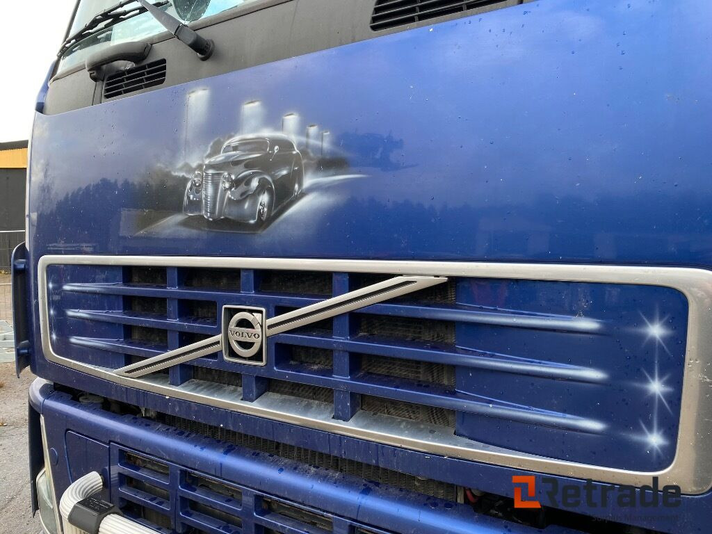 Camión multibasculante Lastväxlare Tridem Volvo  FH 480-37 8 x4