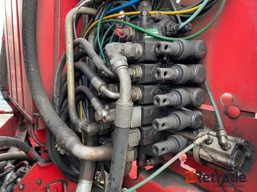 Camión multibasculante Lastväxlare Tridem Volvo  FH 480-37 8 x4