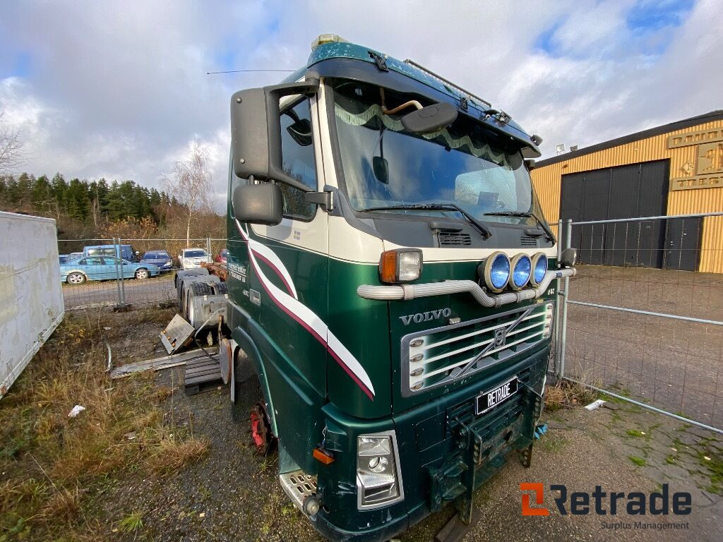 Camión multibasculante Lastväxlare Tridem Volvo  FH 480-37 Reservdelsbil