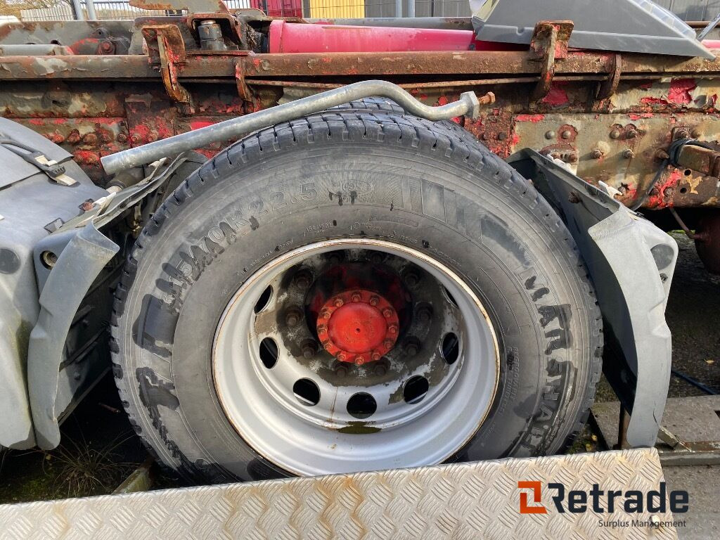 Camión multibasculante Lastväxlare Tridem Volvo  FH 480-37 Reservdelsbil