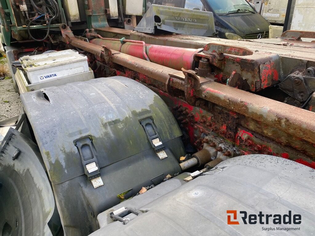 Camión multibasculante Lastväxlare Tridem Volvo  FH 480-37 Reservdelsbil