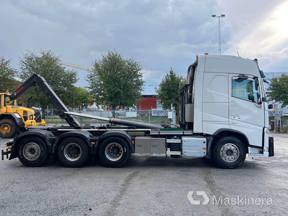 Camión multibasculante Lastväxlare Volvo FH 8x4 Tridem