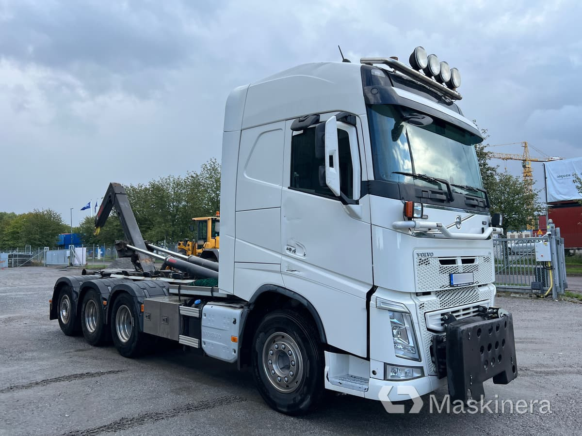 Camión multibasculante Lastväxlare Volvo FH 8x4 Tridem