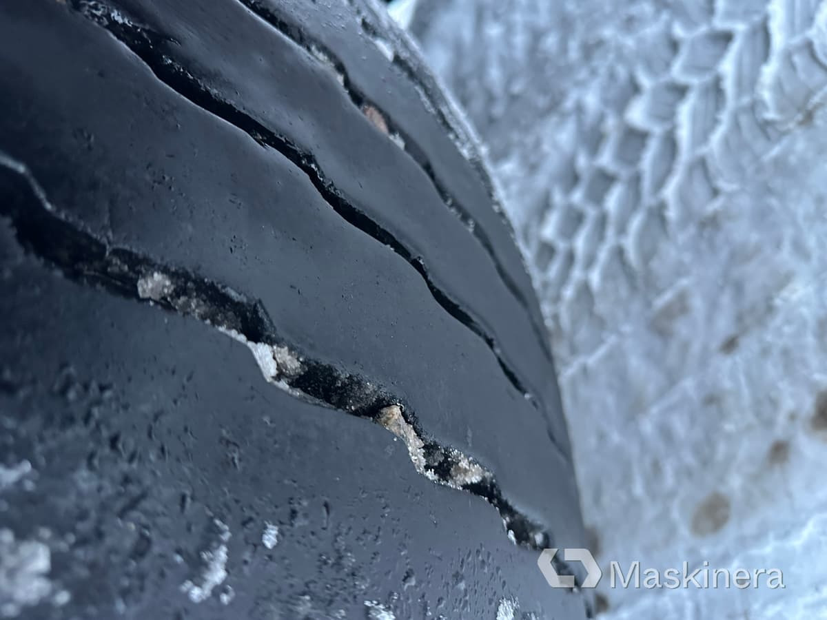 Camión multibasculante Lastväxlare Volvo FH med sprider & flak