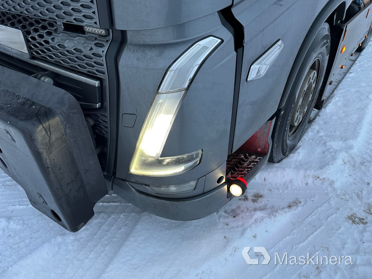 Camión multibasculante Lastväxlare Volvo FH med sprider & flak