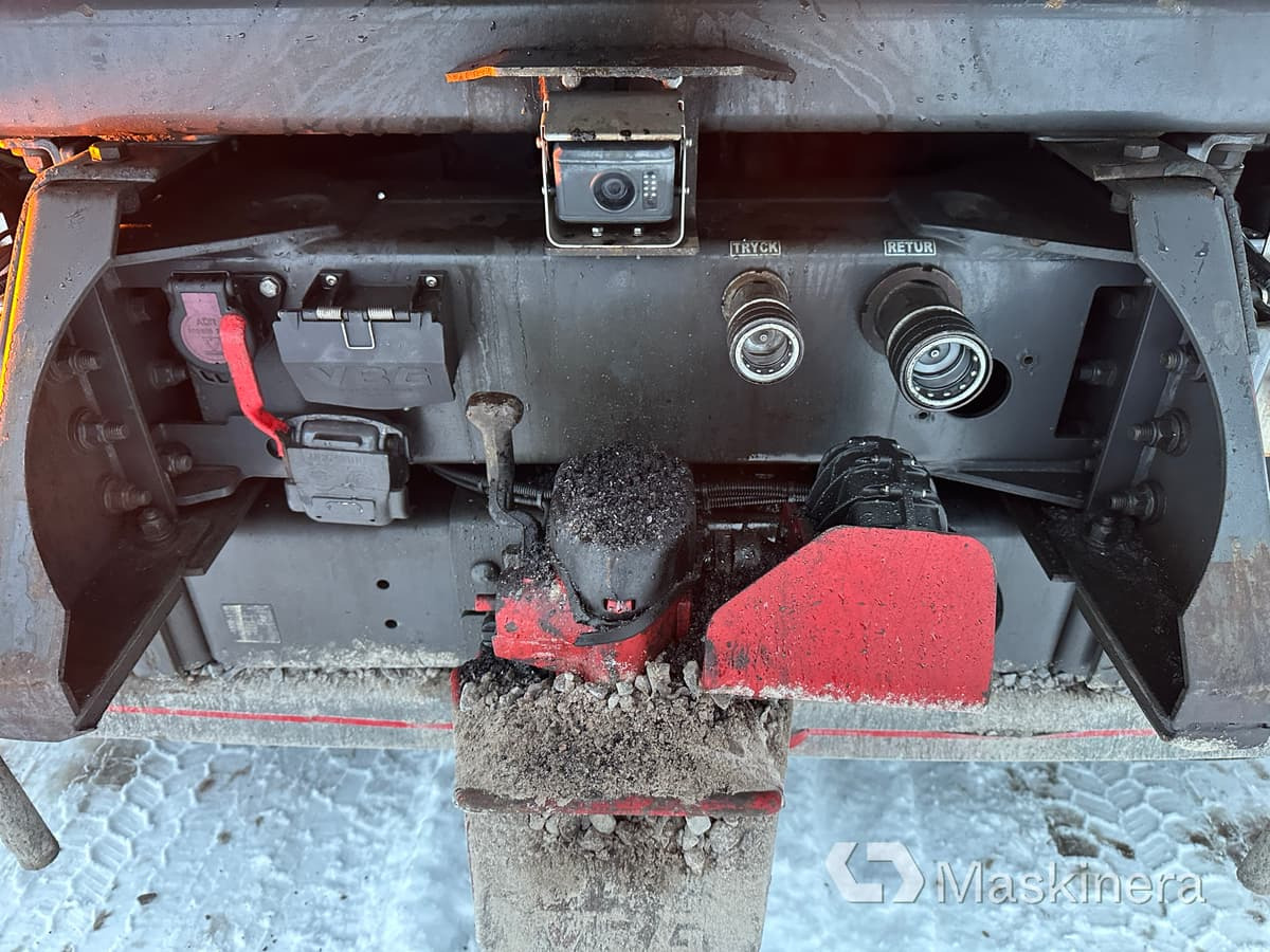 Camión multibasculante Lastväxlare Volvo FH med sprider & flak