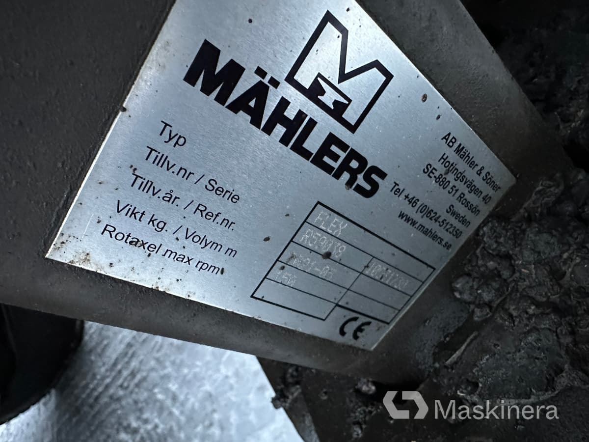 Camión multibasculante Lastväxlare Volvo FH med sprider & flak