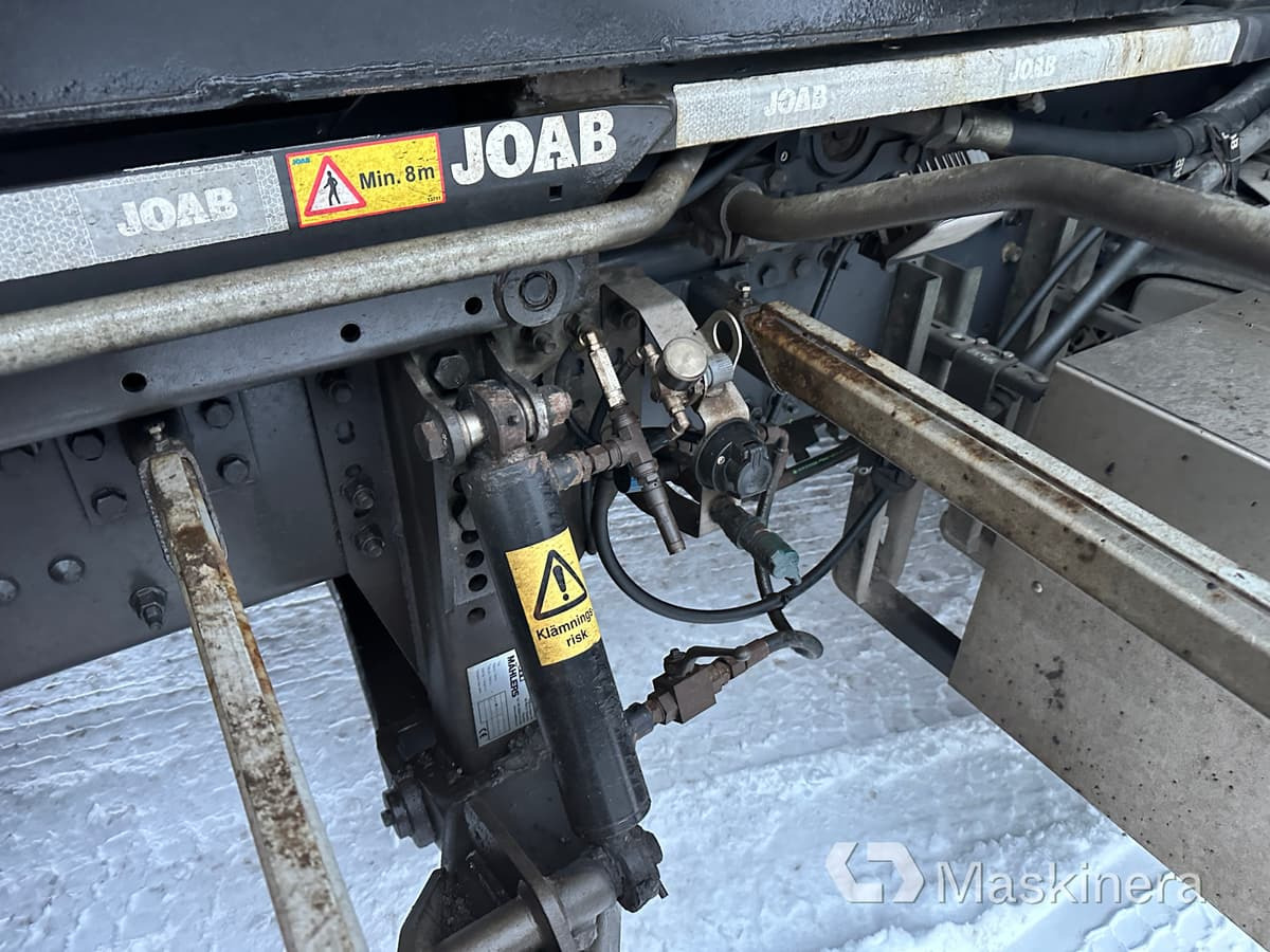 Camión multibasculante Lastväxlare Volvo FH med sprider & flak