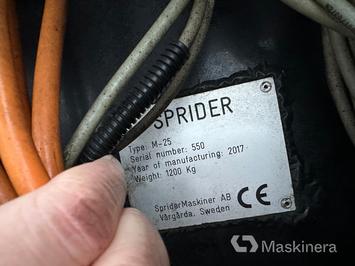 Camión multibasculante Lastväxlare Volvo FH med sprider & flak