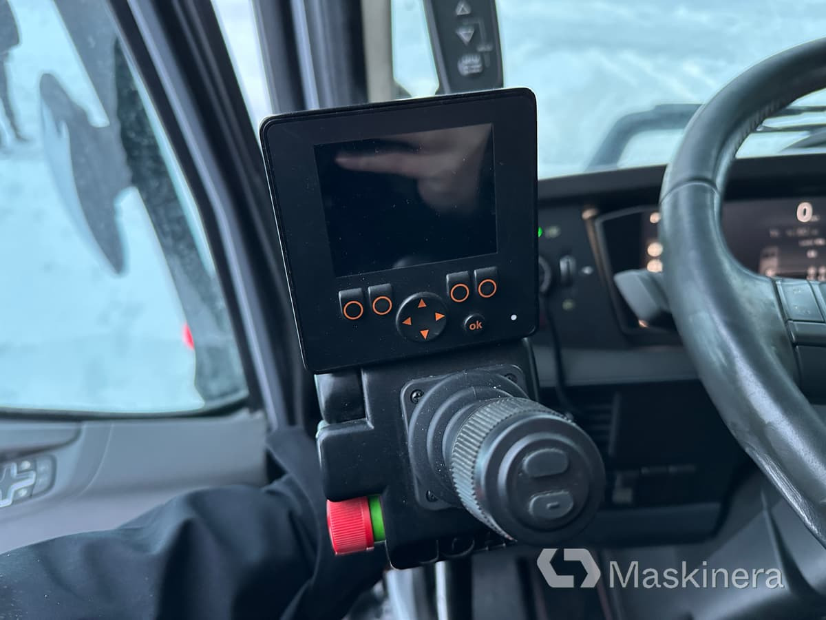 Camión multibasculante Lastväxlare Volvo FH med sprider & flak