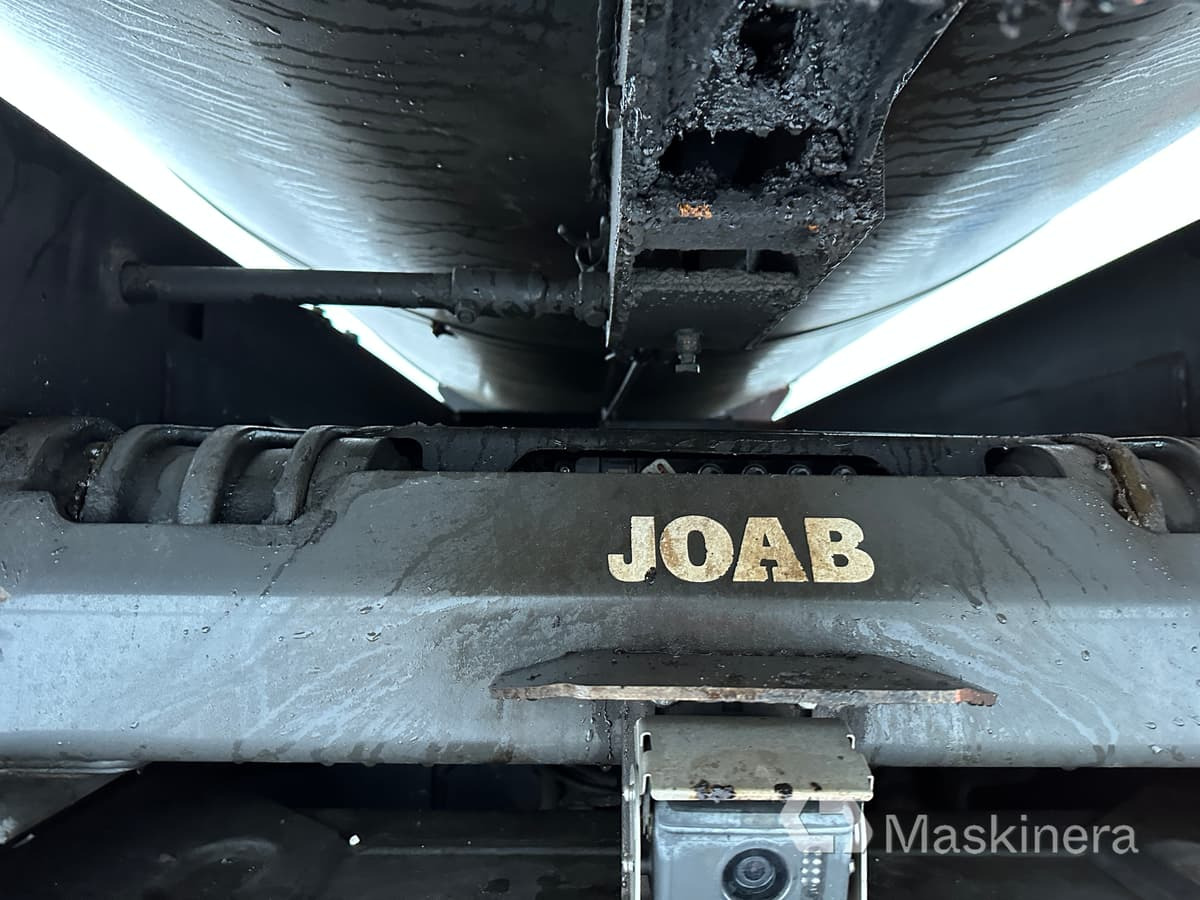 Camión multibasculante Lastväxlare Volvo FH med sprider & flak