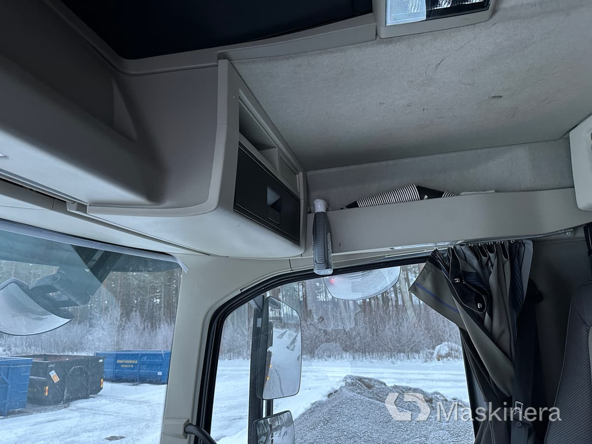 Camión multibasculante Lastväxlare Volvo FH med sprider & flak