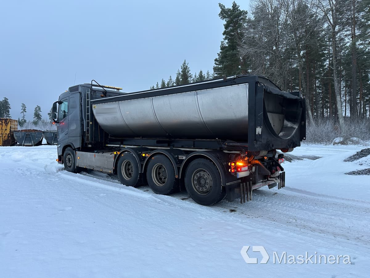 Camión multibasculante Lastväxlare Volvo FH med sprider & flak