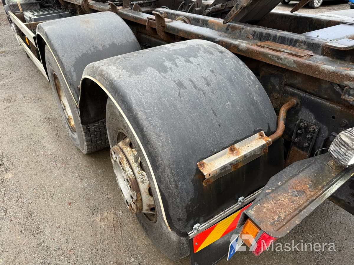 Camión multibasculante Lastväxlare Volvo FM12 6X2