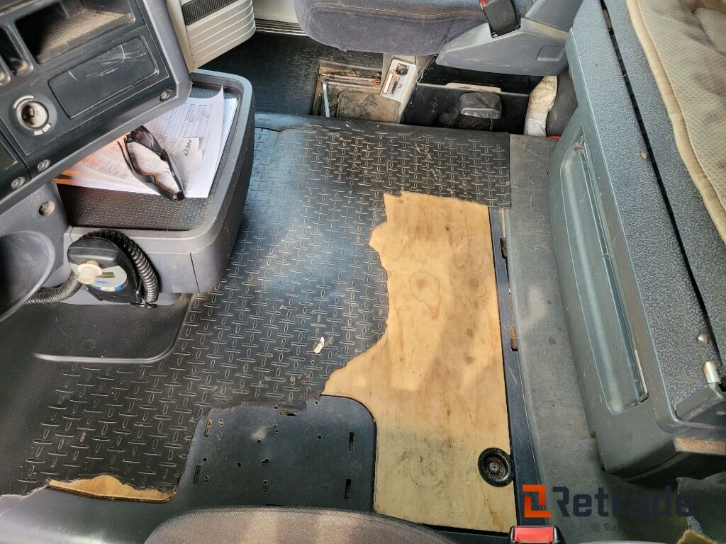 Camión multibasculante Lastväxlare tridem SCANIA R480