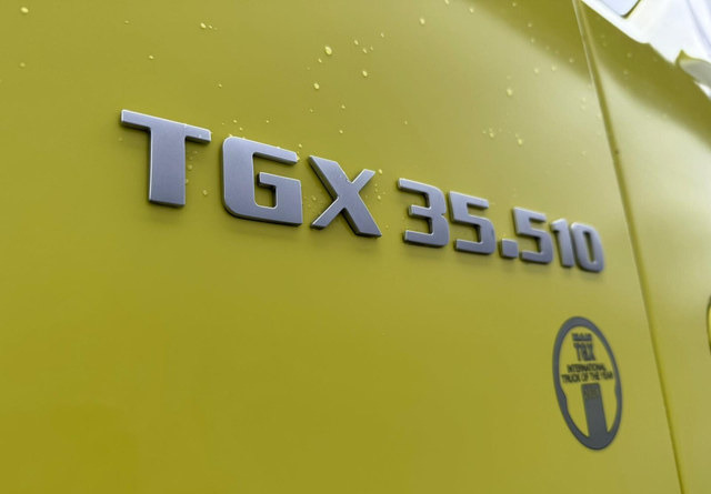 Camión multibasculante MANTGX 35.510 Varusteltu!