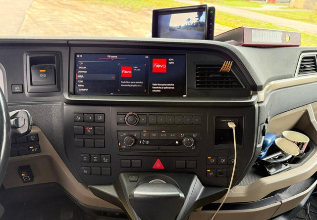 Camión multibasculante MANTGX 35.510 Varusteltu!