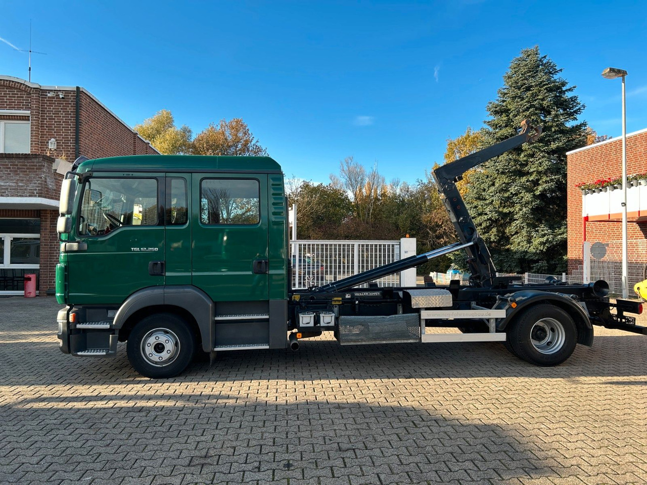 Camión multibasculante MAN 12.250 Doppelkabine Abroller