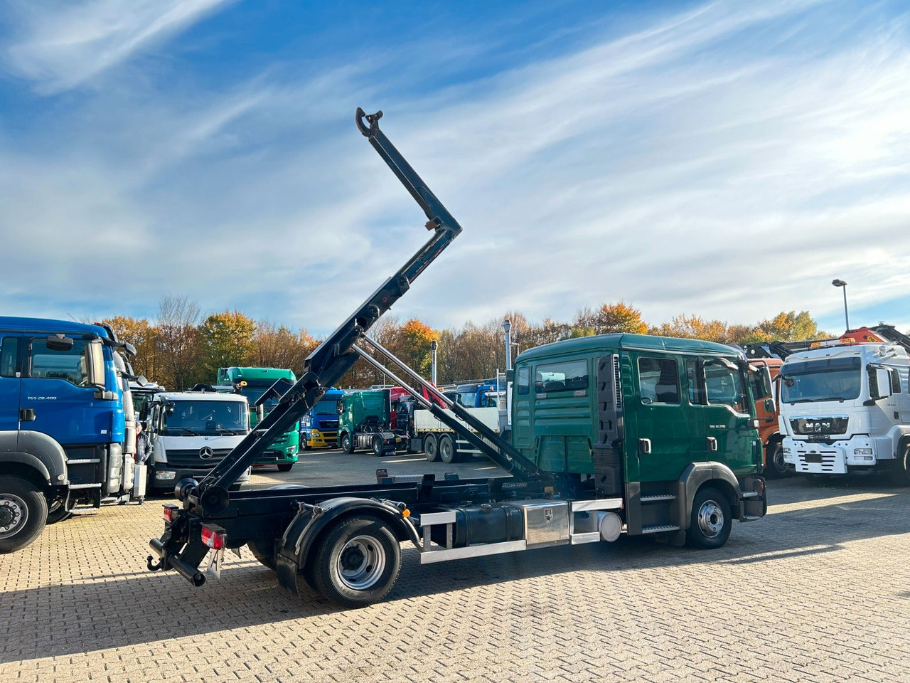 Camión multibasculante MAN 12.250 Doppelkabine Abroller