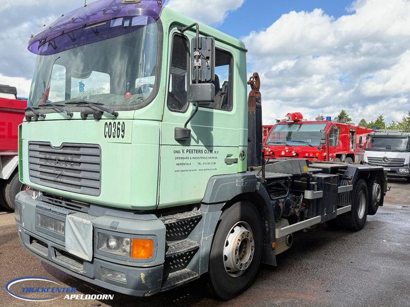 Camión multibasculante MAN 26.403 6x2 Stuuras, ADR