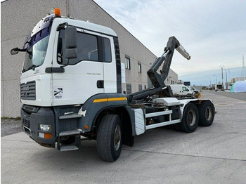 Camión multibasculante  MAN 26-480. 6x6. Klima.
