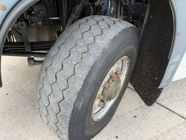 Camión multibasculante MAN 26-480. 6x6. Klima.