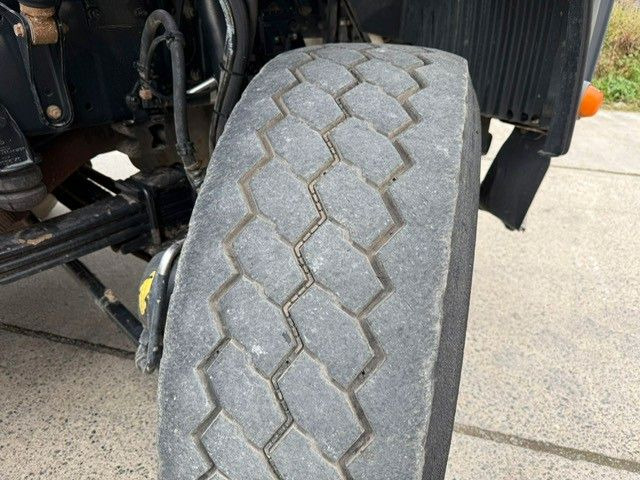 Camión multibasculante MAN 26-480. 6x6. Klima.