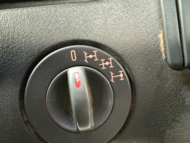 Camión multibasculante MAN 26-480. 6x6. Klima.