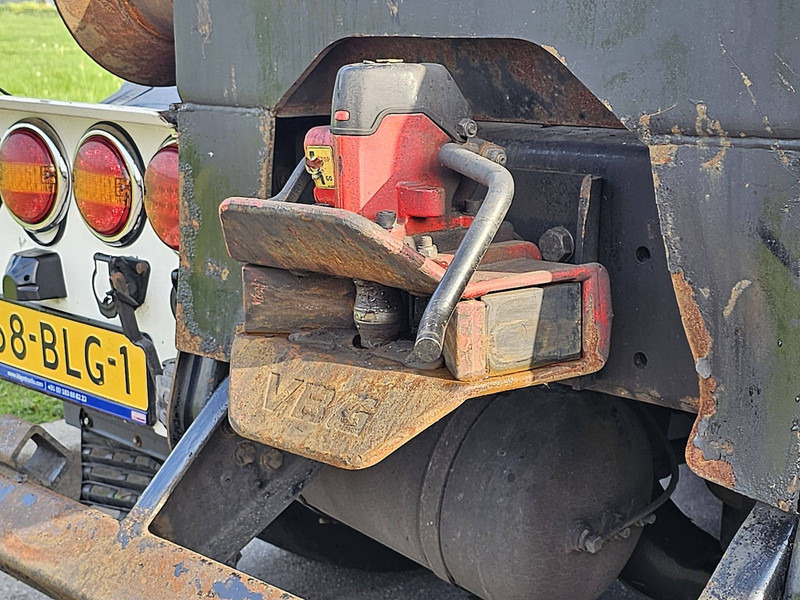 Camión multibasculante MAN 26.500 TGX 6X2 VDL 25 TON