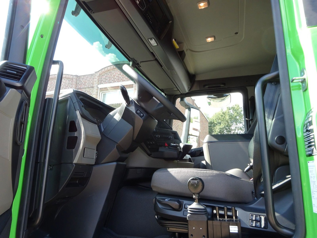 Camión multibasculante MAN 26.520 TGS HYVA Abroller 6x2 NEU