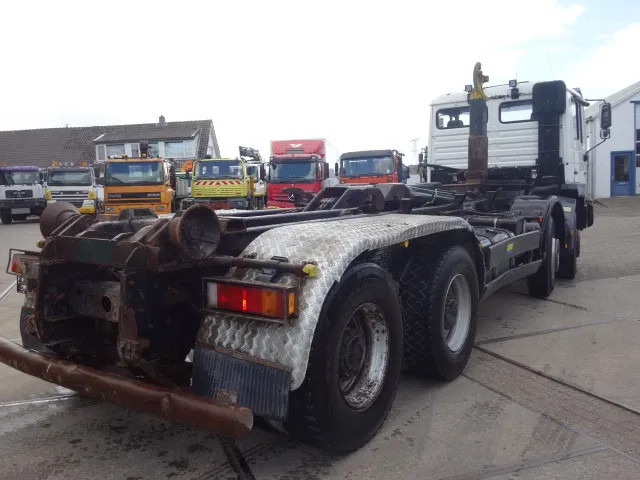 Camión multibasculante MAN 35-364 8X4