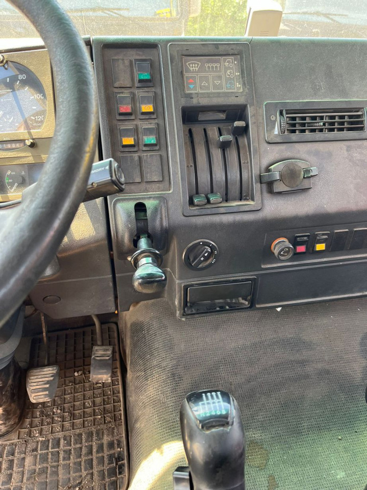 Camión multibasculante MAN F2000 27.342 6x4 Abrollkipper mit Kran