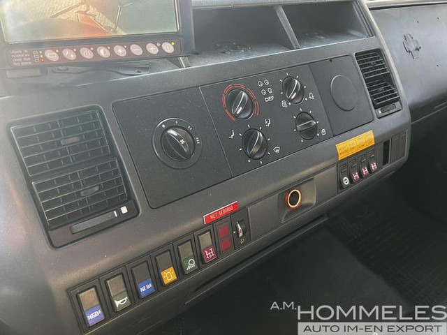 Camión multibasculante MAN LE 18.280 multilift