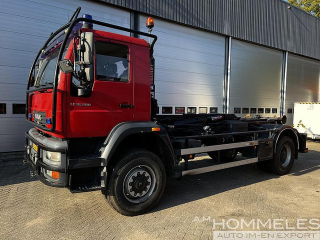 Camión multibasculante MAN LE 18.280 multilift