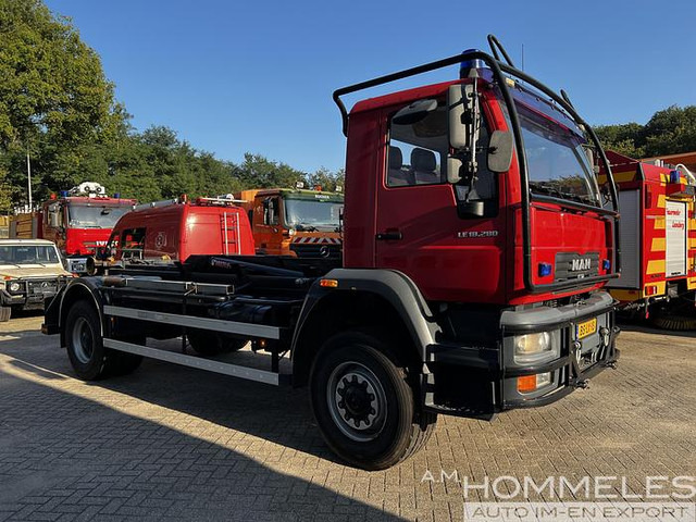 Camión multibasculante MAN LE 18.280 multilift