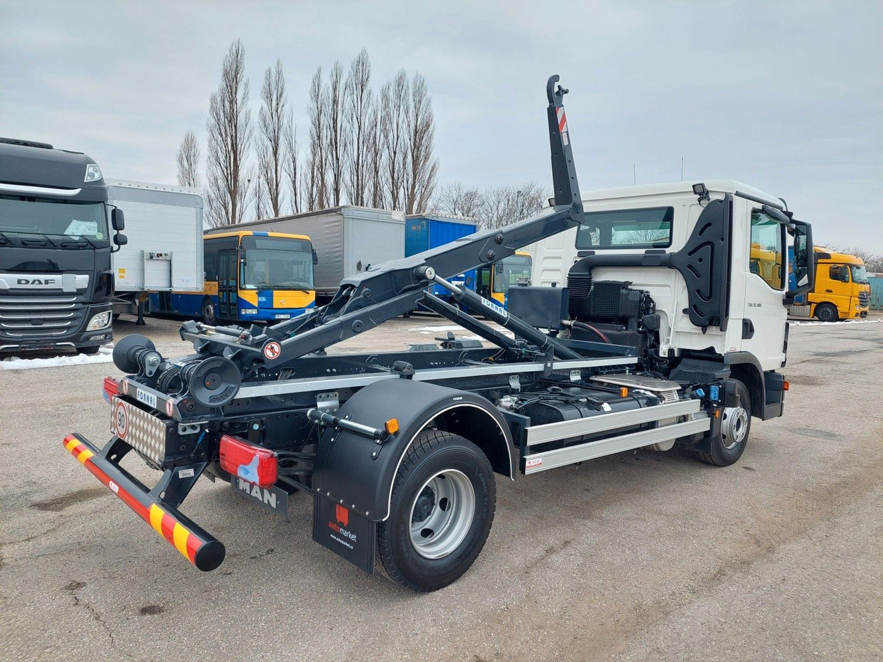 Camión multibasculante MAN TG3 TGL 12.190 BB 4x2