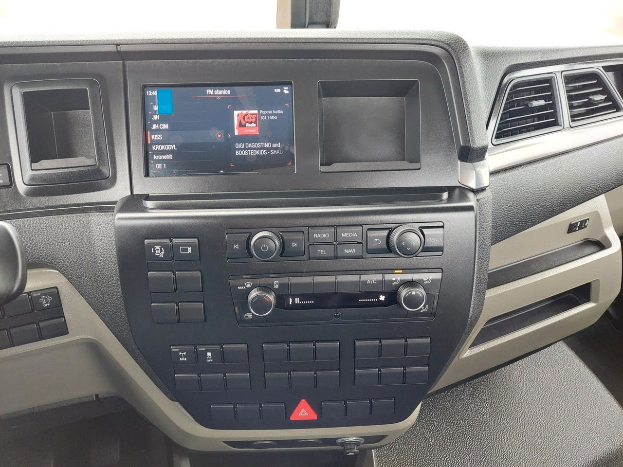 Camión multibasculante MAN TG3 TGL 12.190 BB 4x2