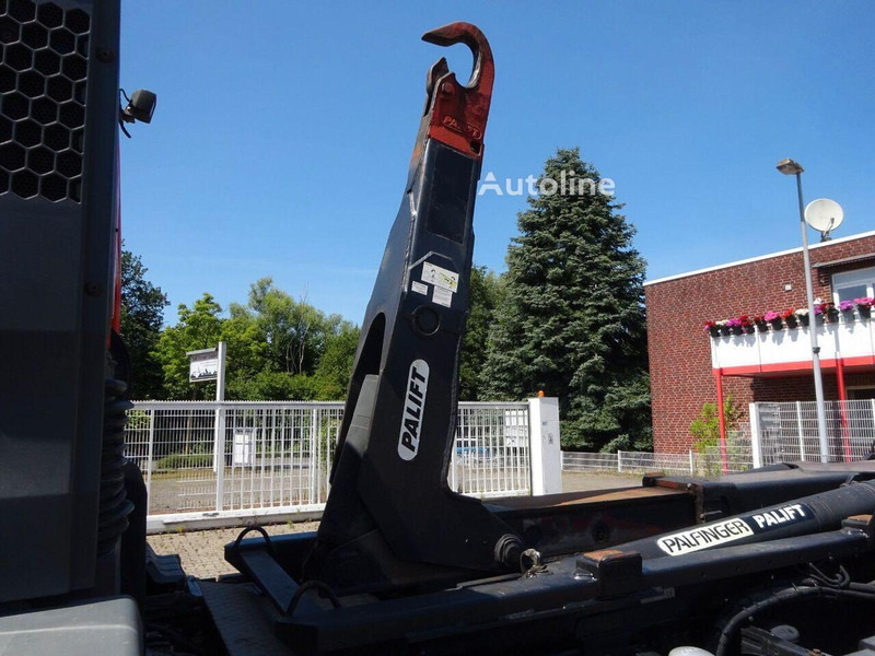 Camión multibasculante MAN TGA 26.360 - Hook lift truck 6x4