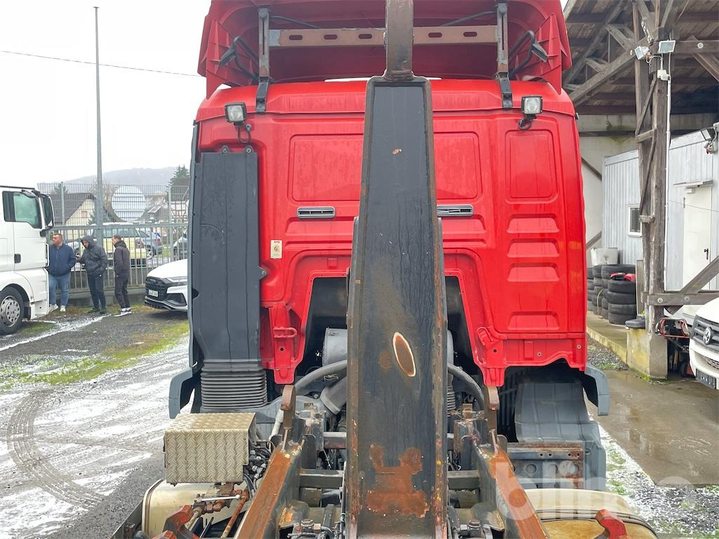 Camión multibasculante MAN TGA 26.430 (2007)