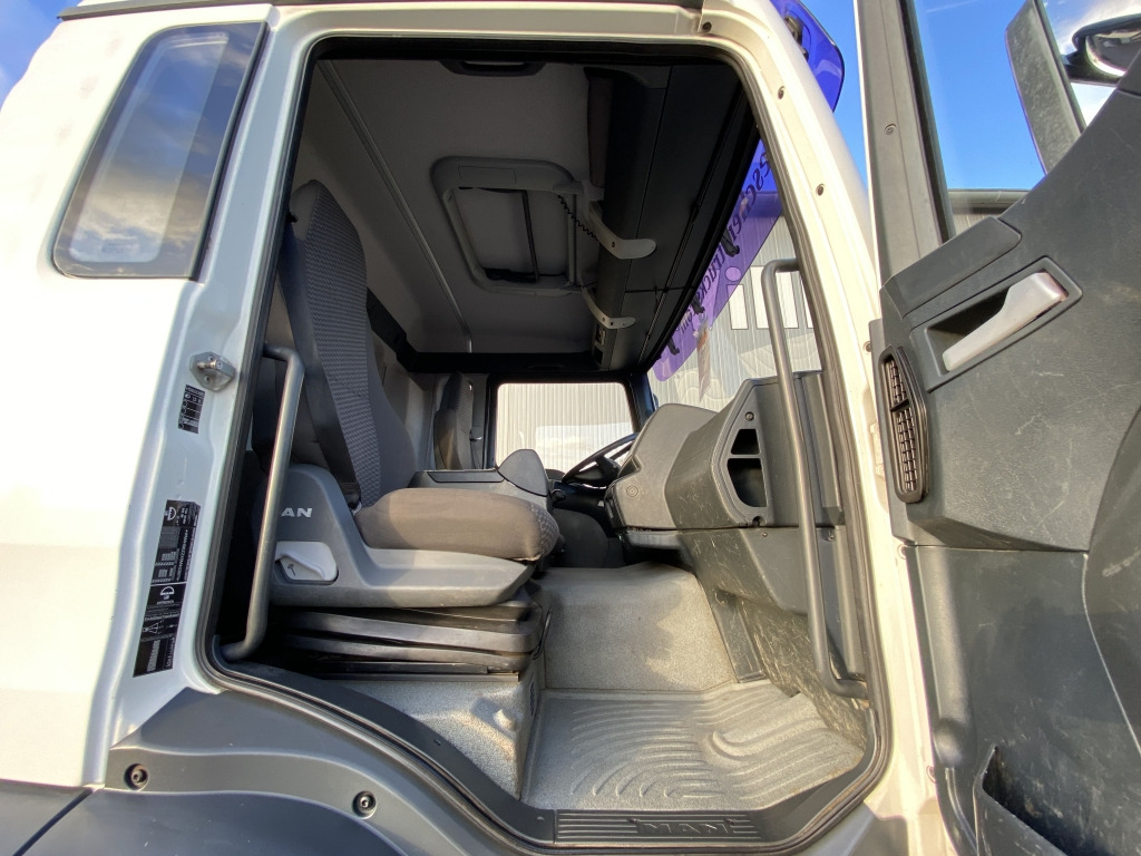 Camión multibasculante MAN TGA 33.390 6x6 BB