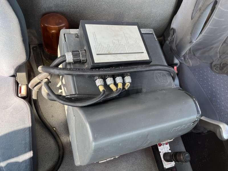 Camión multibasculante MAN TGA 35.440 8X4