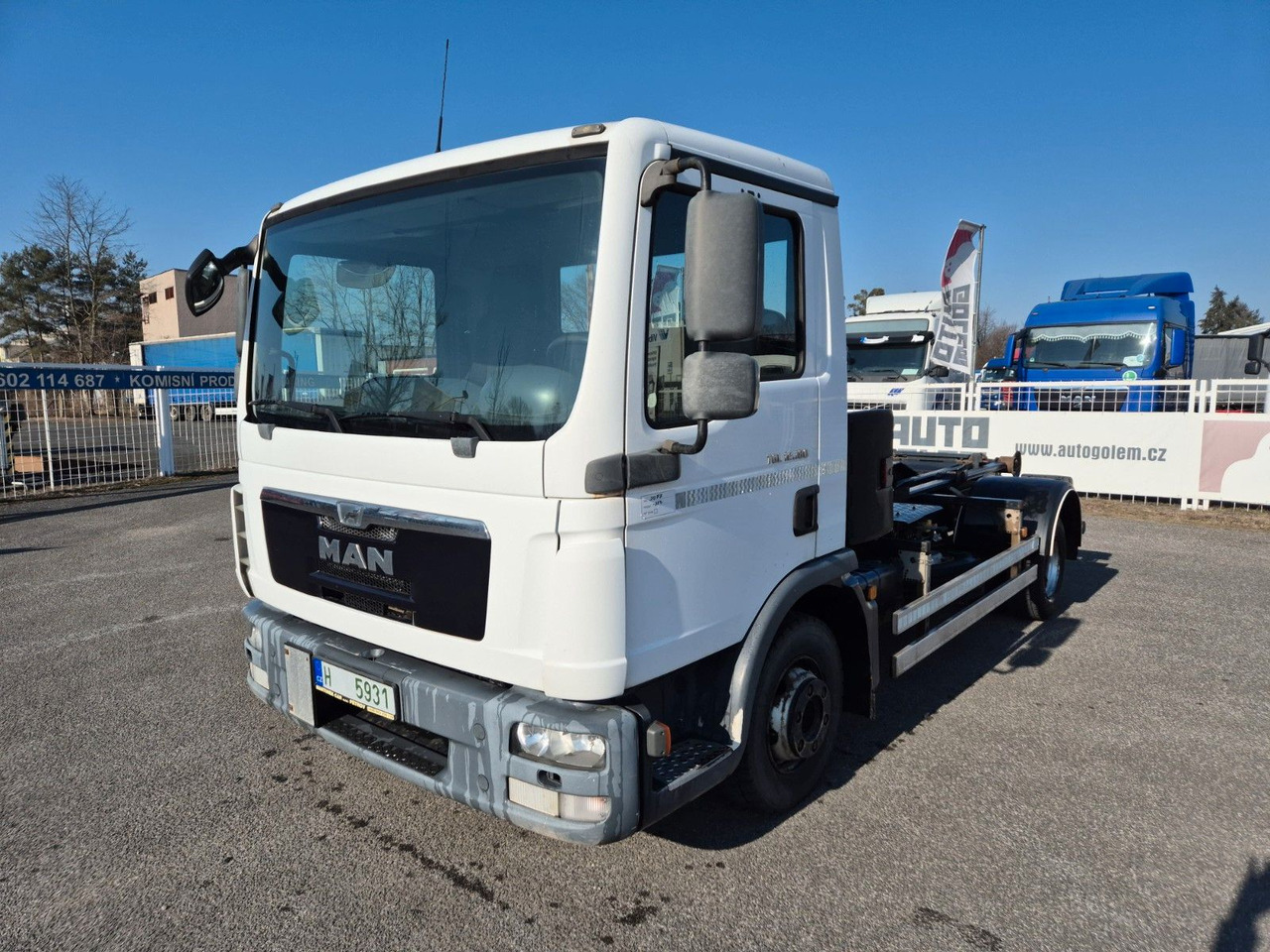 Camión multibasculante MAN TGL 12.180 4X2 BL
