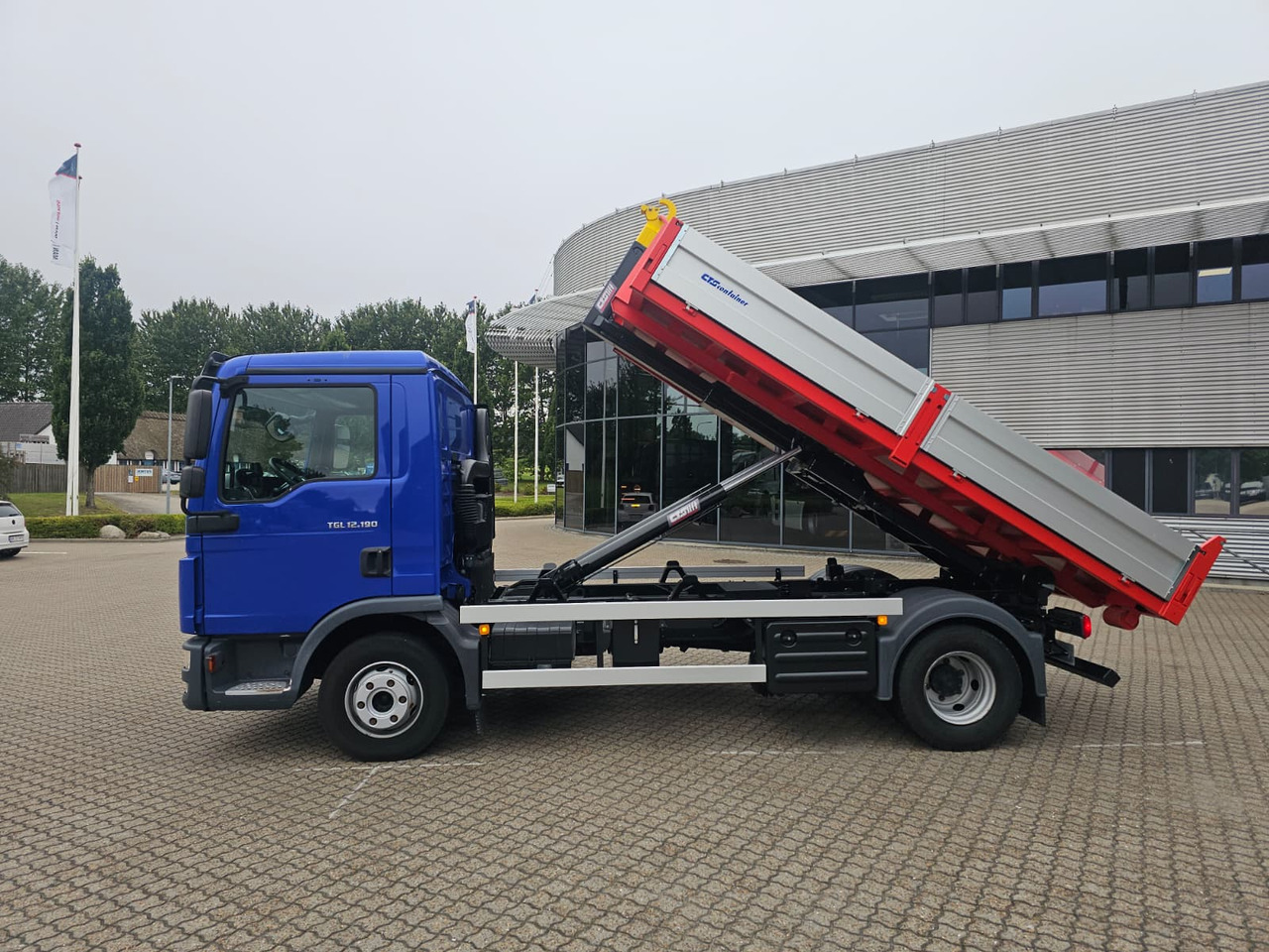 Camión multibasculante MAN TGL 12.190 BL