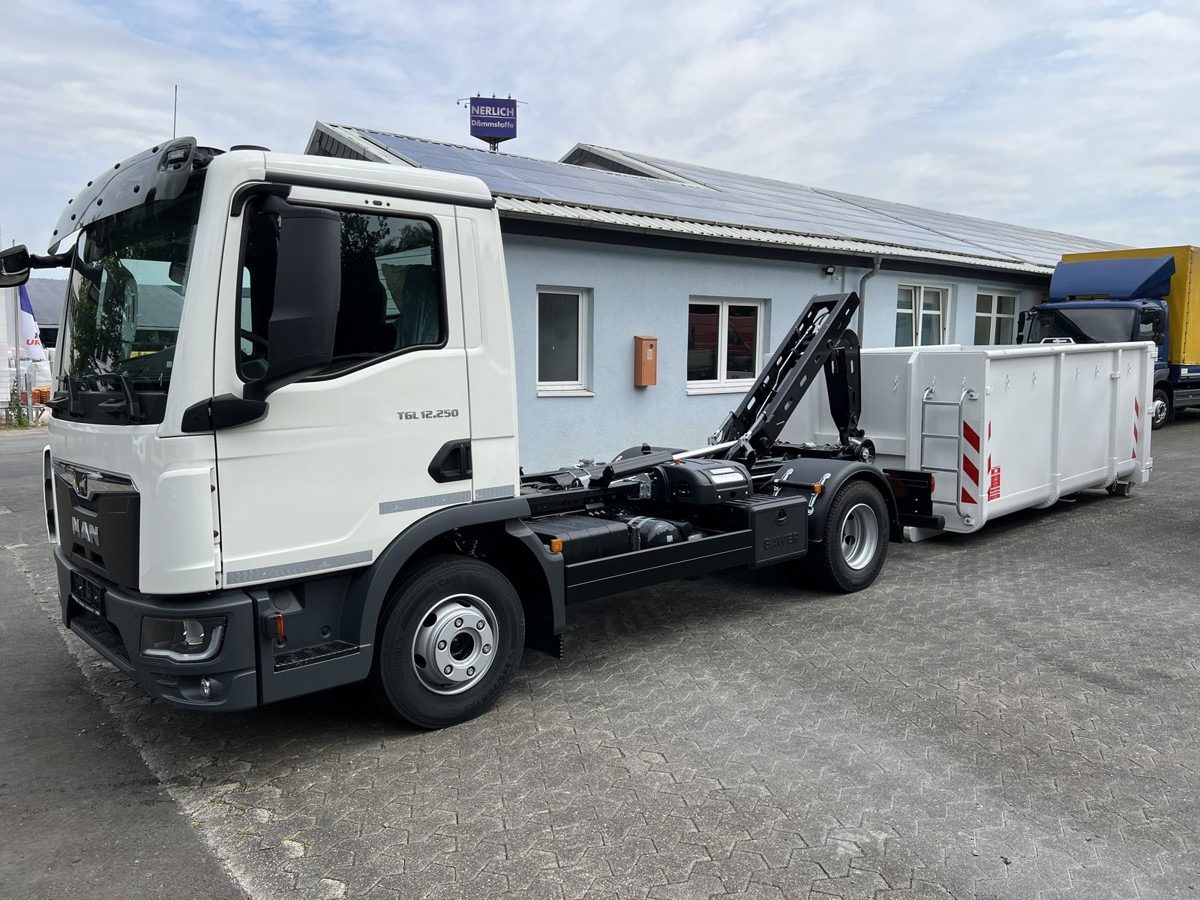 Camión multibasculante MAN TGL 12.250 BL NEU City Abrollkipper Tipmatik