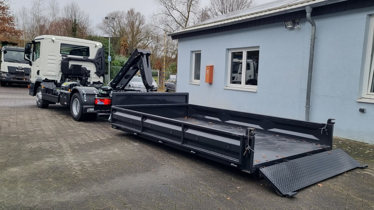 Camión multibasculante MAN TGL 12.250 BL NEU City Abrollkipper Tipmatik